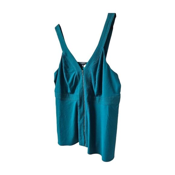 TORRID Botanical Green Crepe Zip Front Tank Top. 3X - Picture 8 of 14